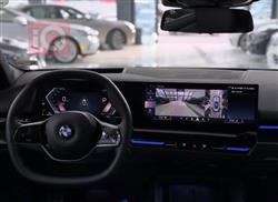 بی ئێم دەبڵیو سیریەس 5